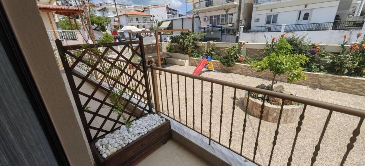 Theasis1 Neos Marmaras Exterior foto